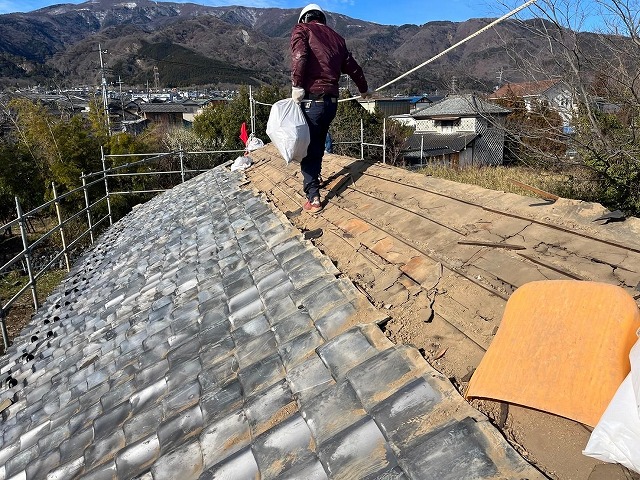 韮崎市　葺き替え工事